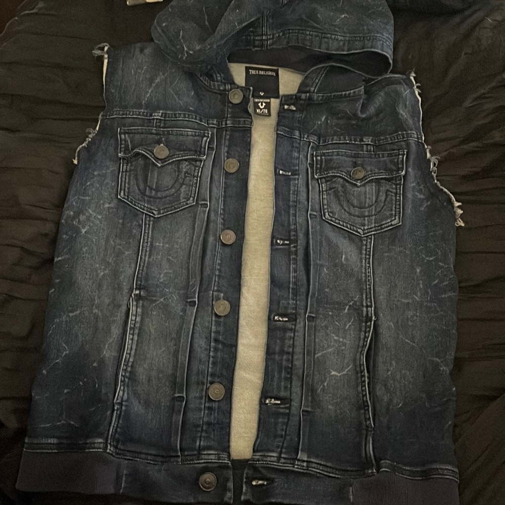 True religion vest with hoodie